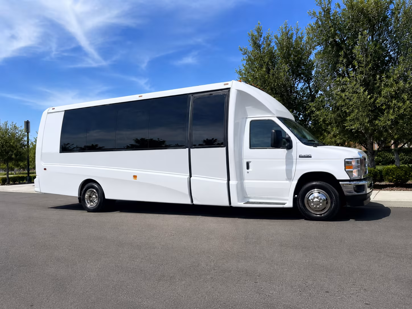 charter buses to honda center shows and anaheim concert events