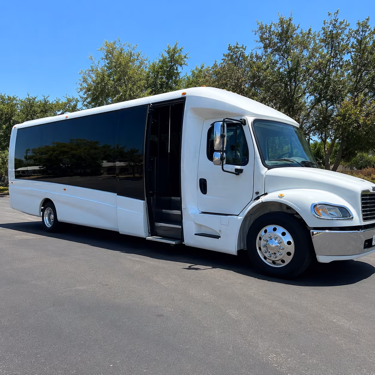 large scale shuttle buses for multi day corporate conferences and off site retreats