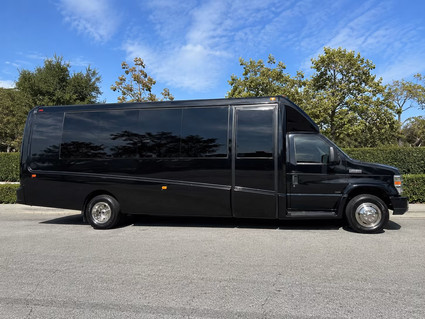 weekly worship shuttle buses for garden grove congregations